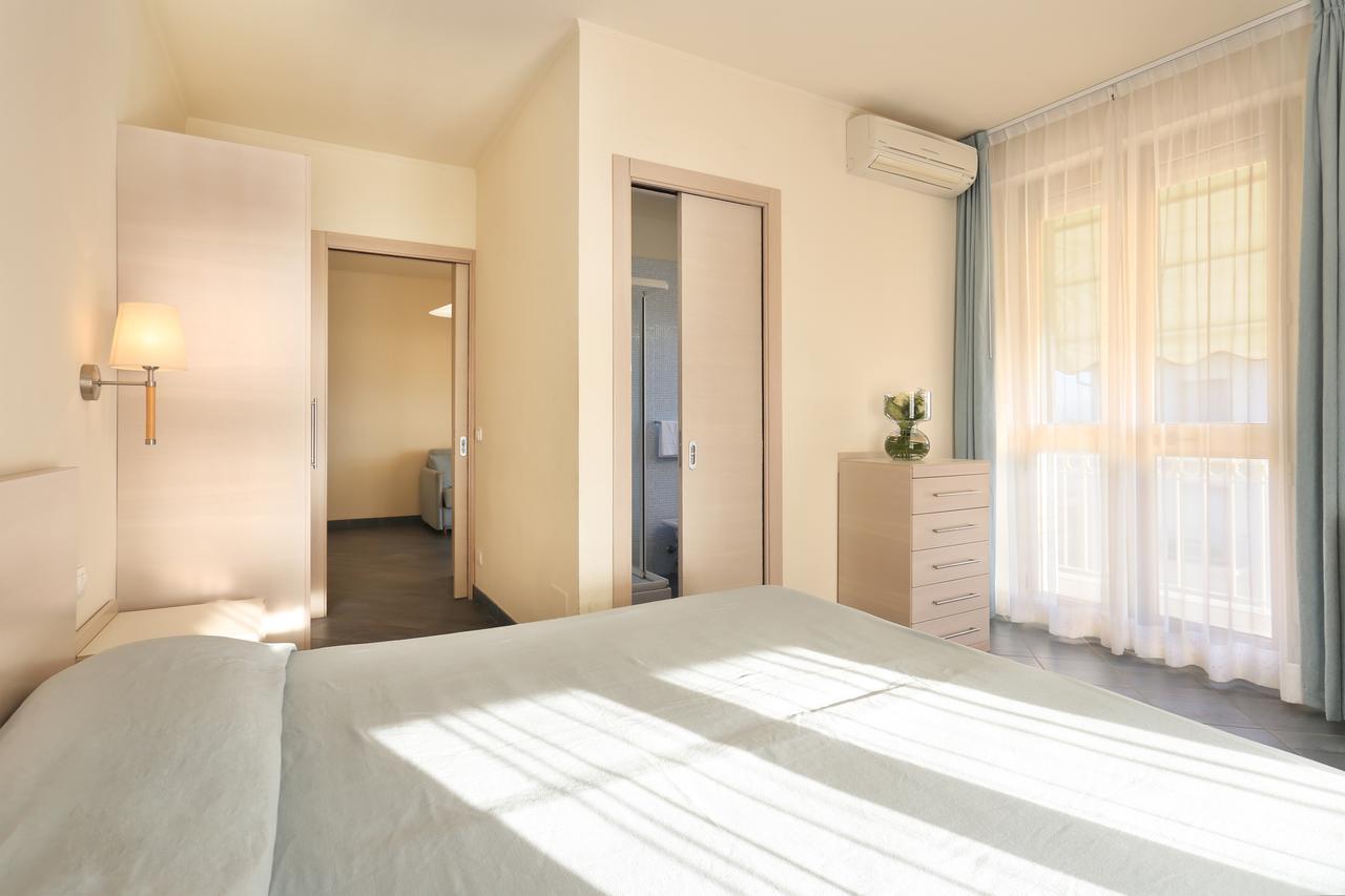 Hotel Brunella Лидо Ди Камайоре Екстериор снимка