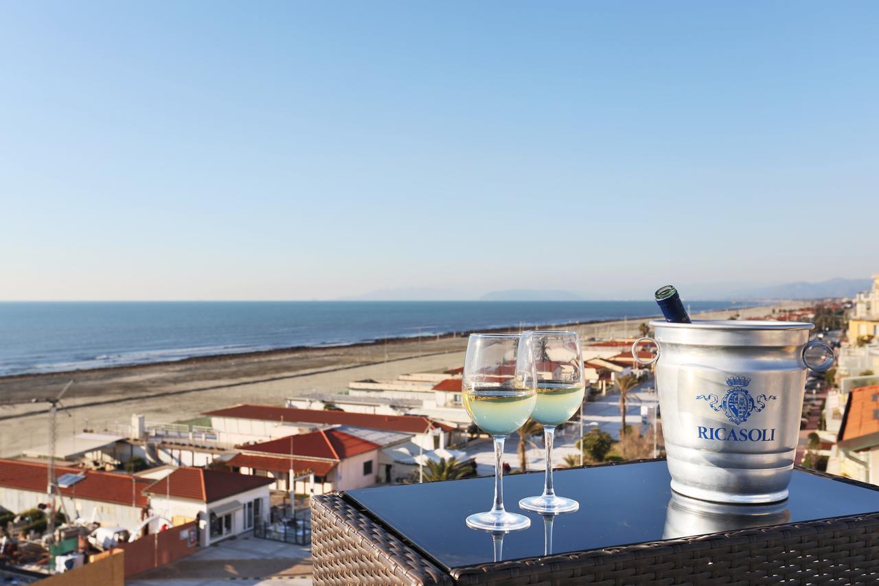 Hotel Brunella Лидо Ди Камайоре Екстериор снимка