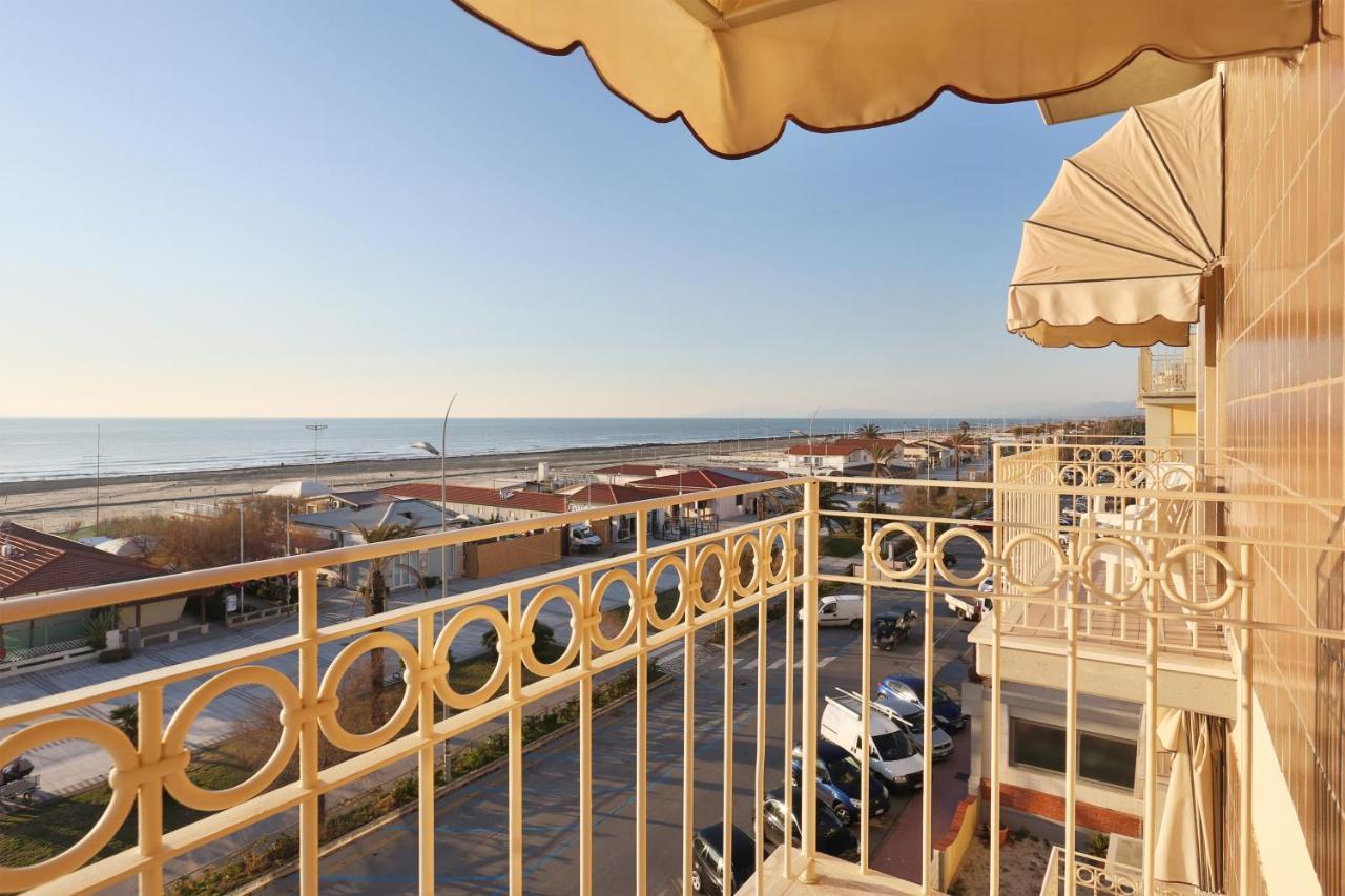 Hotel Brunella Лидо Ди Камайоре Екстериор снимка