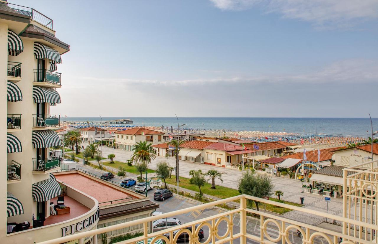 Hotel Brunella Лидо Ди Камайоре Екстериор снимка